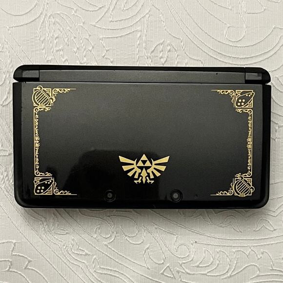 Legend of Zelda 25th Anniversary 3DS Console Black and Gold - Picture 1 of 9